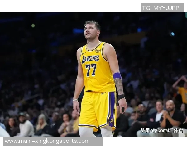 首期投票揭晓湖人三将入西部前十东契奇领衔詹姆斯里夫斯紧随其后 首期投票揭晓湖人三将入西部前十东契奇领衔詹姆斯里夫斯紧随其后