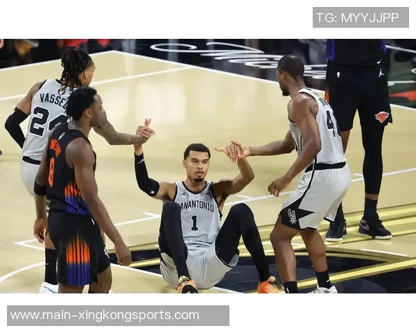 马刺末节崩盘仅得19分遭逆转高强度防守下显得无能为力