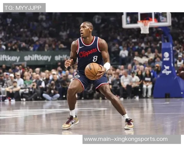 小卡下半场状态回暖期待发力助球队逆转局势